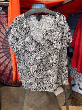 JNY Black & White Leaf-Print Wrap-Style Blouse